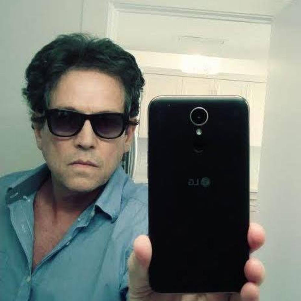 Meet your Posher, Kenneth